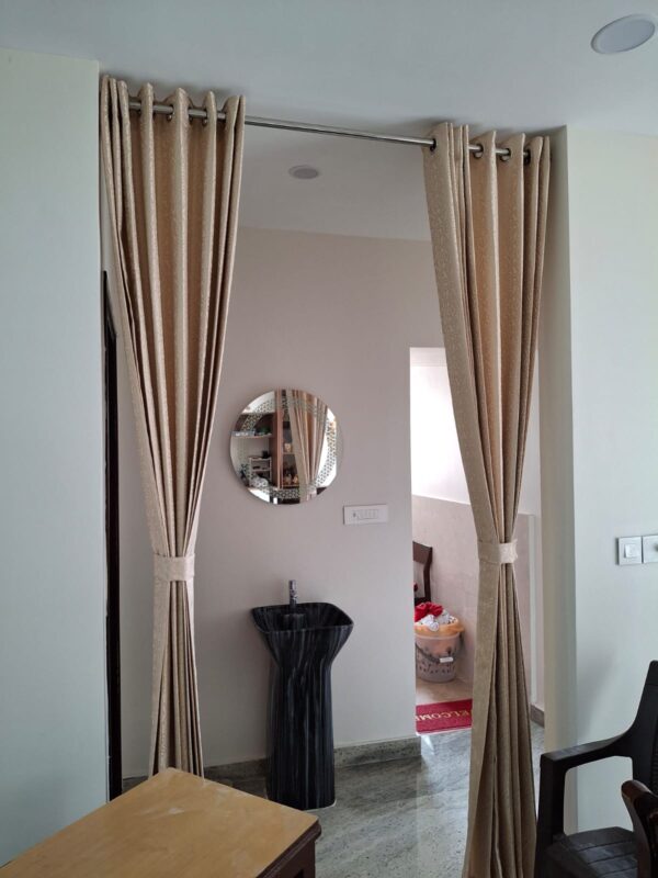Curtains - Image 13