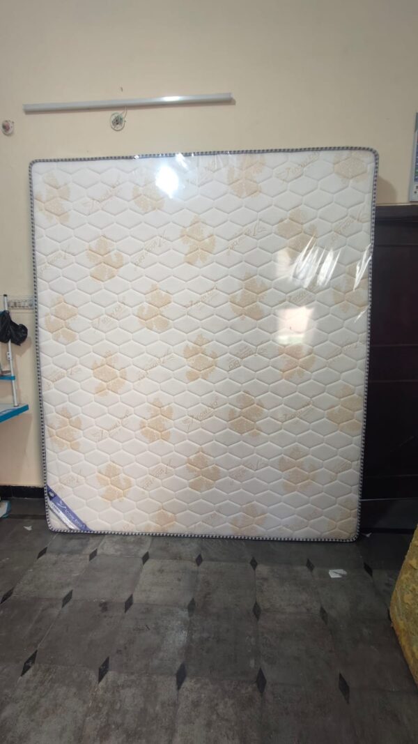 Mattress - Image 3