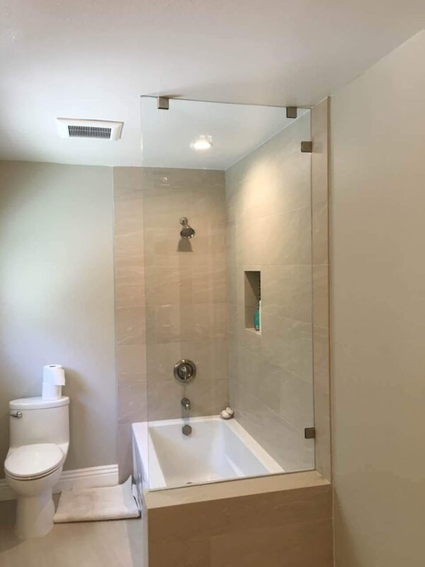 Glass & shower Cubicles all types - Image 10