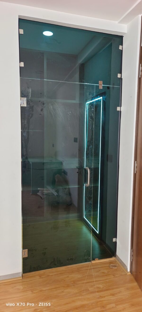 Glass & shower Cubicles all types - Image 14