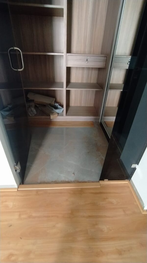 Glass & shower Cubicles all types - Image 15