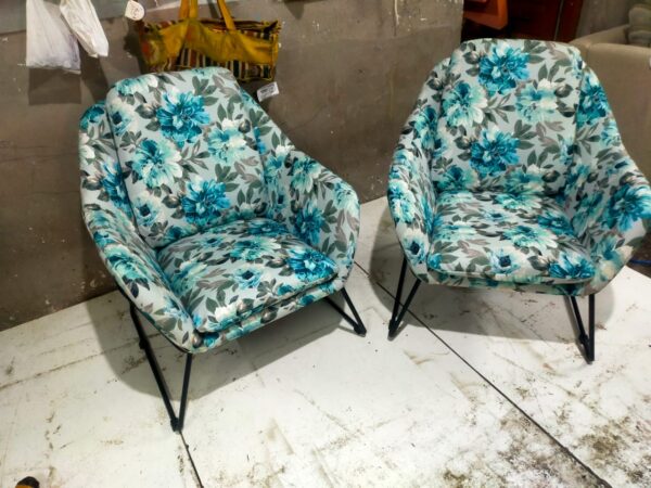 Sofa and furnitures - Image 3
