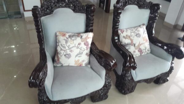 Sofa and furnitures - Image 17