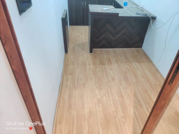 Vinyl Flooring - Image 2